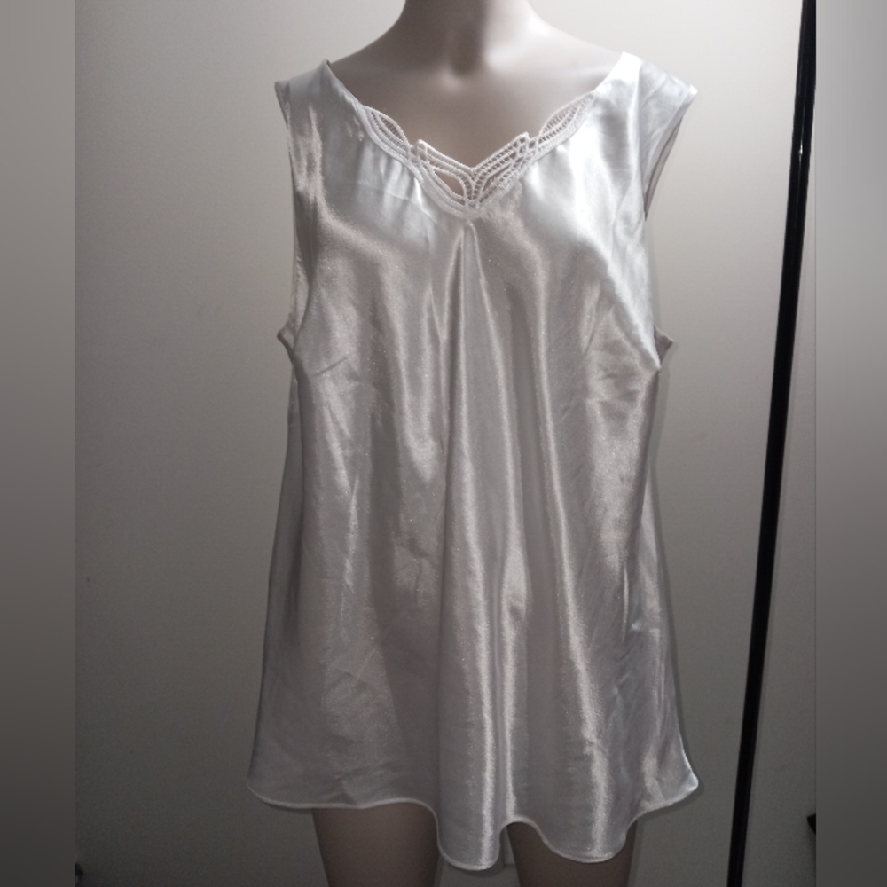 Cabernet white satin sleeveless blouse size 1X designer vintage shirt